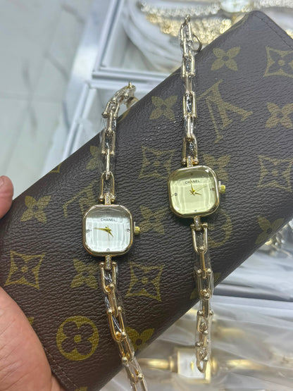 Montre Femme Chaîne Carrée
