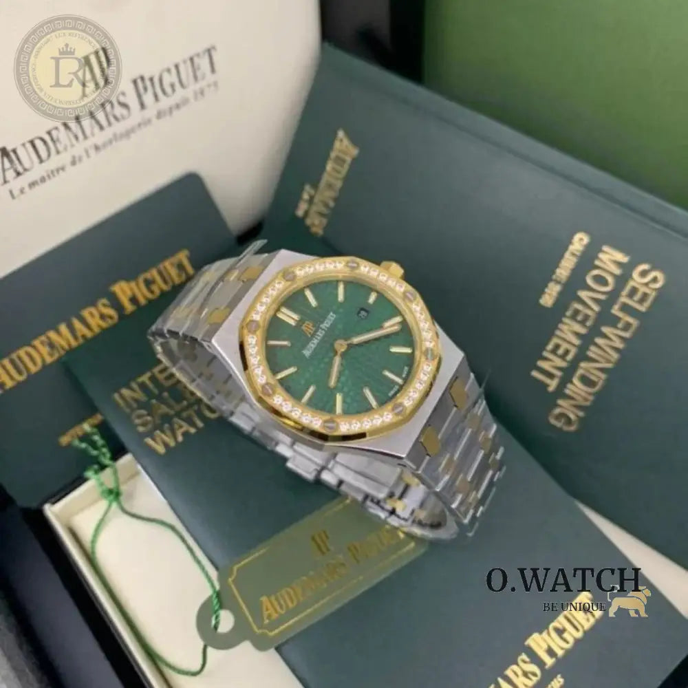 Audemars Piguet Royal Oak, Lunette Sertie de Diamants, Cadran Vert