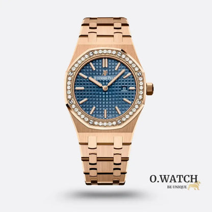 Audemars Piguet Royal Oak Selfwinding, cadran bleu, sertie de diamants.