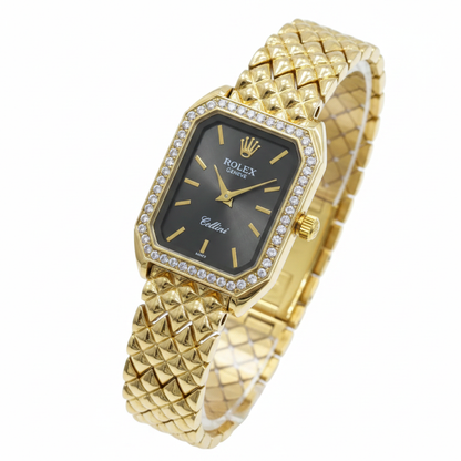 ساعة Rolex Cellini بخلفية بيضاء